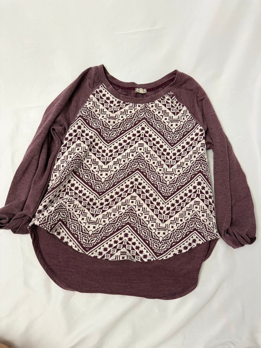 Eyeshadow Women’s Medium Burgundy Aztec Geometric High-Low Long Sleeve Top
